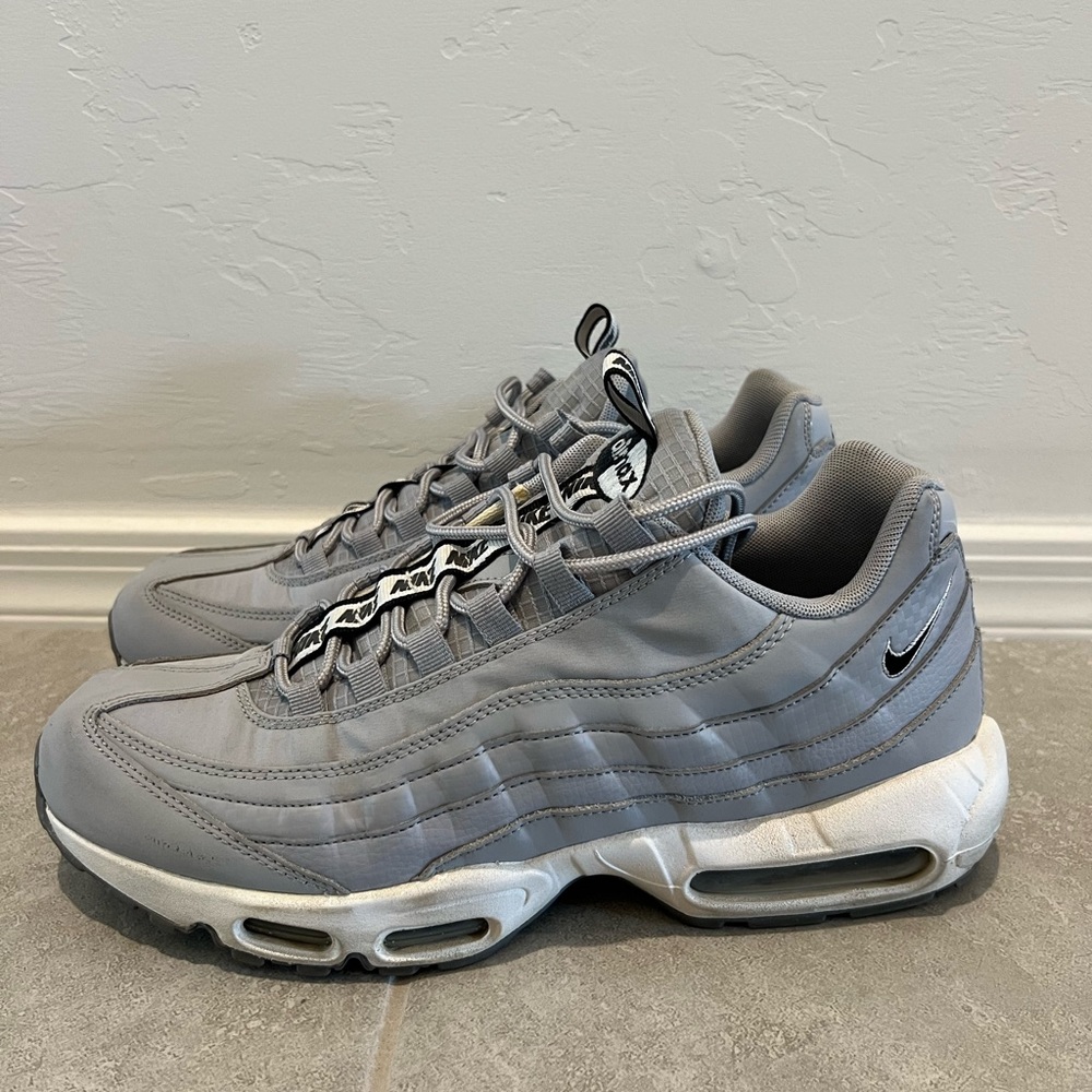 Nike Air Max 95 SE Wolf Grey, Size 11 Men’s